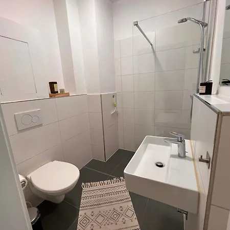 Monteurswohnungen In - Zentrum - Neu Saniert *