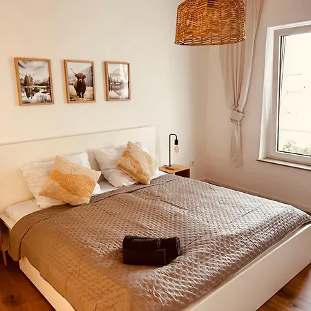 Monteurswohnungen In - Zentrum - Neu Saniert