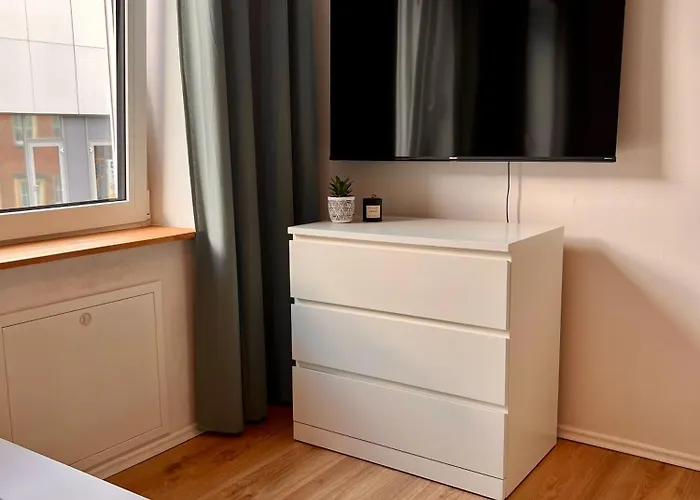 Monteurswohnungen In - Zentrum - Neu Saniert Apartman