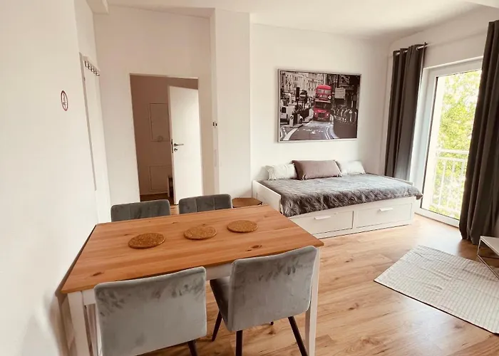 Monteurswohnungen In - Zentrum - Neu Saniert