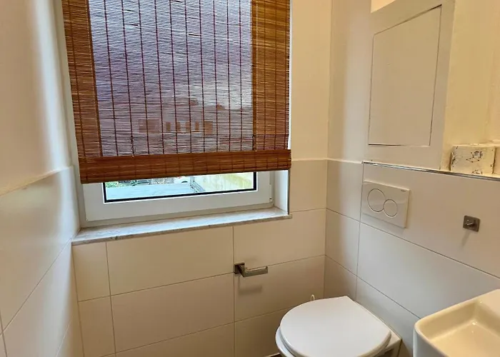 Monteurswohnungen In - Zentrum - Neu Saniert Apartamento *